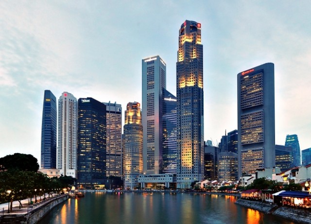 Singapore_skyline_from_Elgin_bridge_819543788_20210410-195621_1