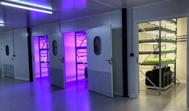 Screenshot-2022-08-29-at-17-12-08-A-High-Tech-Lab-Farm-for-Medical-Herbs-iFarm-Completes-Capsums-Cosmetics-Research-Facility-in-France